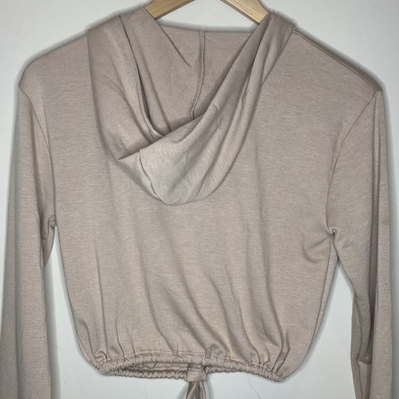 Vogue Paris Long Sleeve Crop Top Hoodie with Tie Size Small - Picture 8 of 11